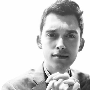 Meet your Posher, Jonathan